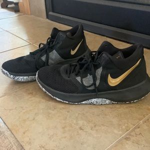 Nike Air Precision II mens size 9.5 shoes